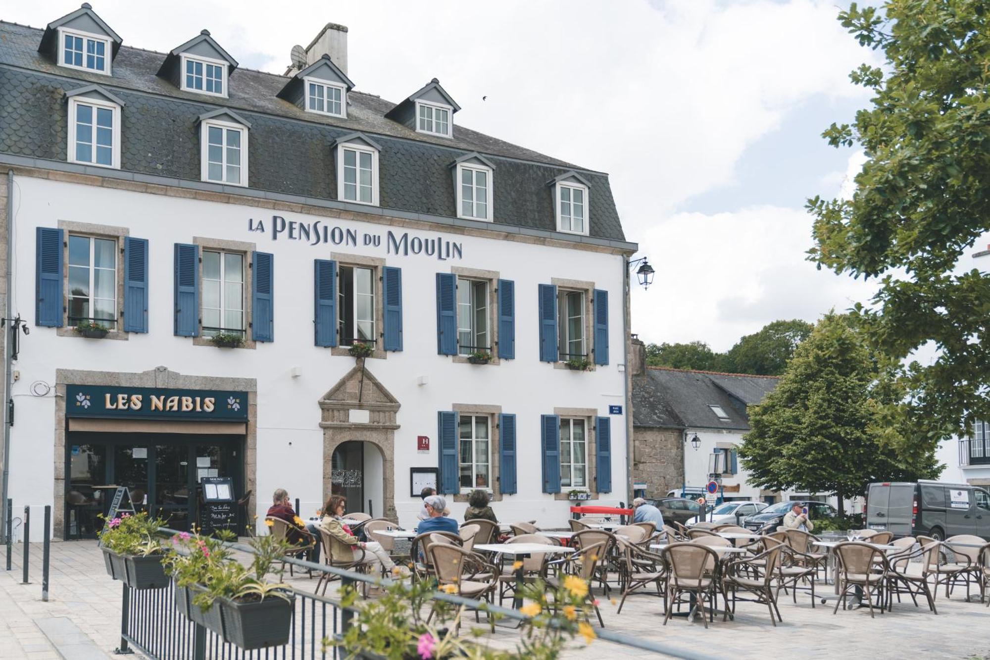 Logis Hotel Et Restaurant La Pension Du Moulin Пон-Аван Екстер'єр фото